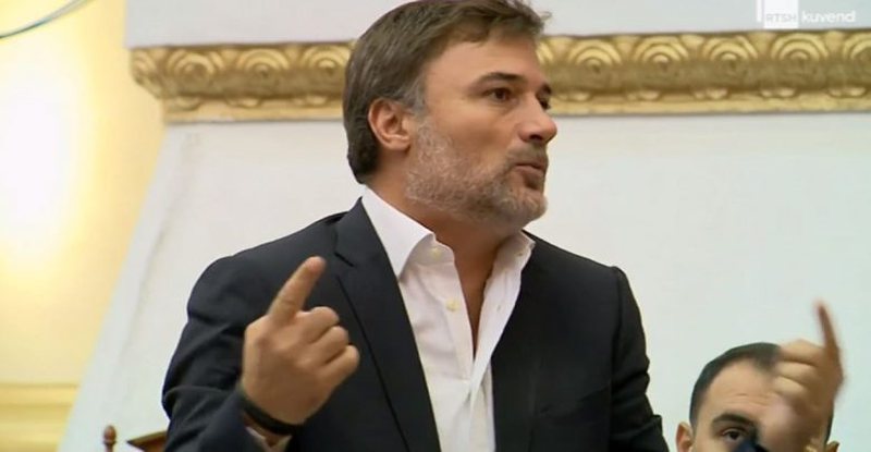 77432F0A-7D02-4B5D-BBB7-BDB93AF3A898