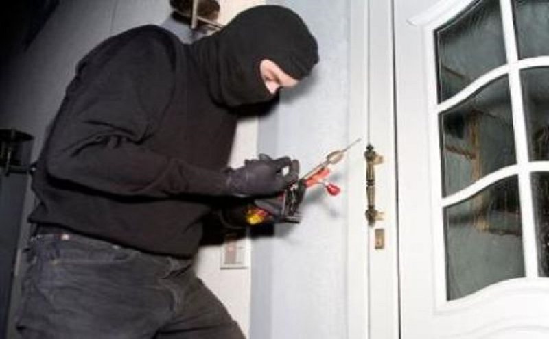 9D925695-F8FC-45ED-9134-3202E427E4F6