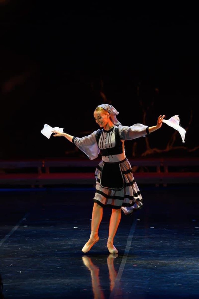 27F83EC6-7B96-463D-8173-BA27D6266AF3