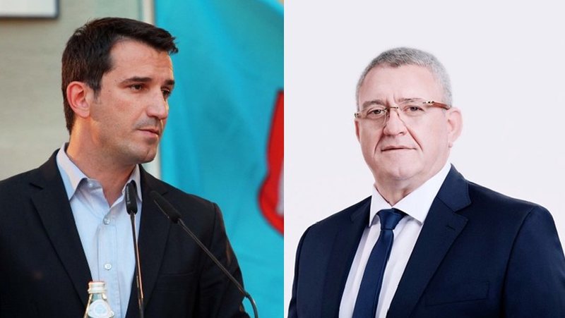 EDE4BC9C-D366-4AF3-A7E1-58F444F6C33B