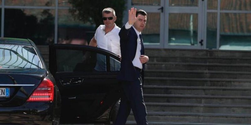 F50BC3D7-A553-47CA-B316-80790A41DD9B