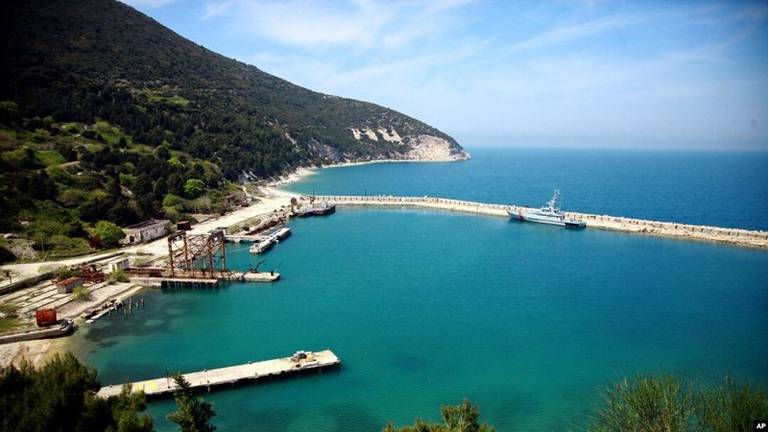 Ndryshimet klimatike sjellin vizitorë të papritur / Ekspertët nuk iu besojnë syve, tregojnë se çfarë kanë gjetur në afërsi ishullit të Sazanit