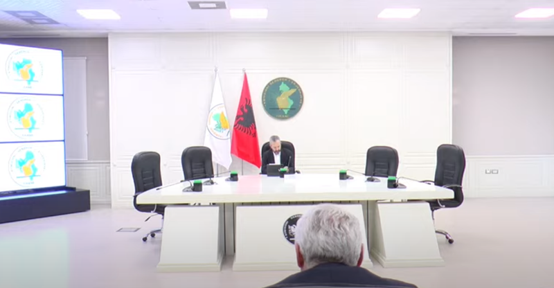 3D61CD9A-60B9-4F3E-9263-9CA8D1656E85