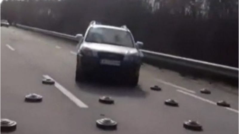 3FD19766-53DE-4E48-B3E3-44703E543461