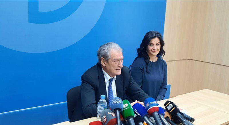 5E156F64-046F-4EB2-91D8-41B323D8D9F0