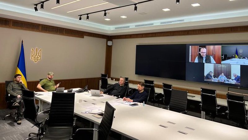 5E7D9A4C-B0FE-4FC0-B1C4-5EF9658937A4