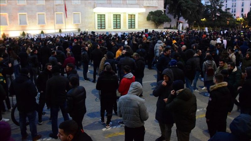 60AEF190-6BF1-4F1B-AA02-ECAC81B539AB