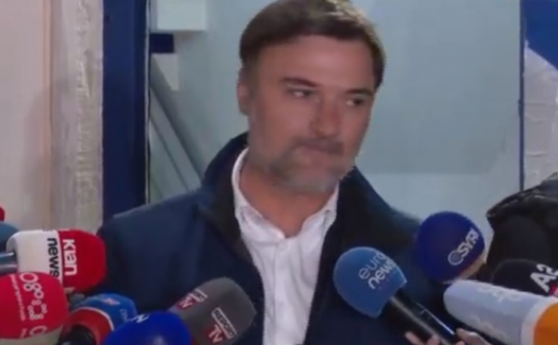 B35A81A8-6383-432A-8130-ECF56DCFC7BB