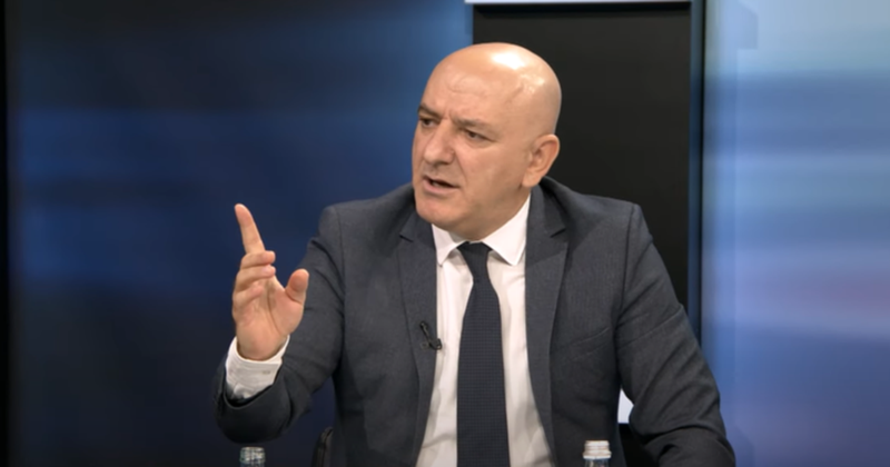 8881B736-C840-4E62-B445-C42A63995761