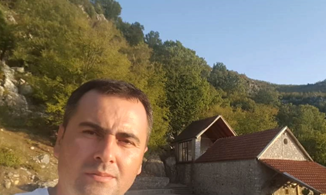 D6201356-5CD3-442D-9FC4-3FF18BBCE024