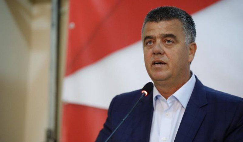 3D10A8F8-7A13-482E-8600-DE93E6037B3B