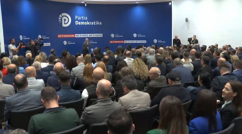 6730C293-3320-4CC0-95D8-EE843F4B9A14