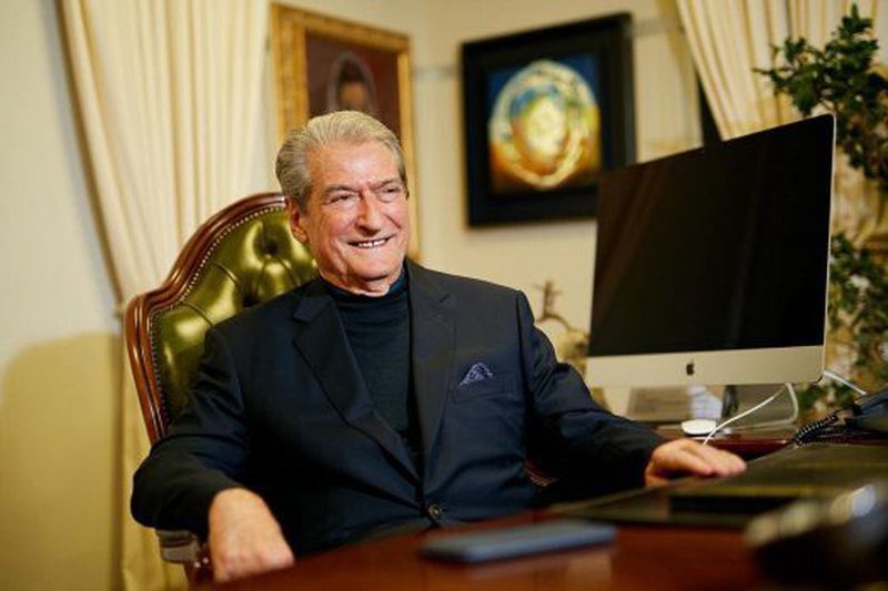 A7173D89-7D1F-4B4B-85CB-F566348312CD