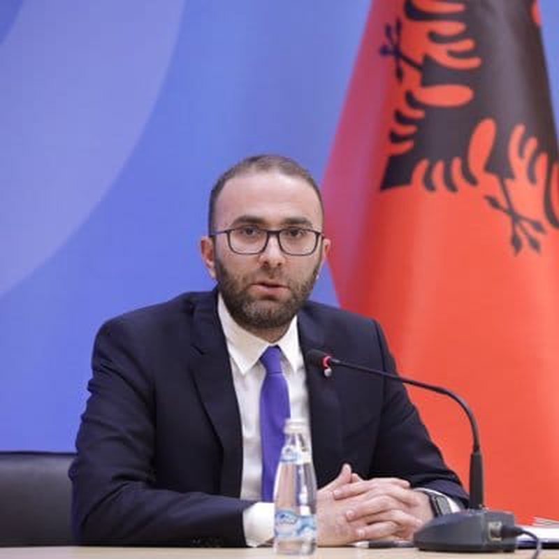 B27CAA69-6862-4260-AA90-329B1C89C114