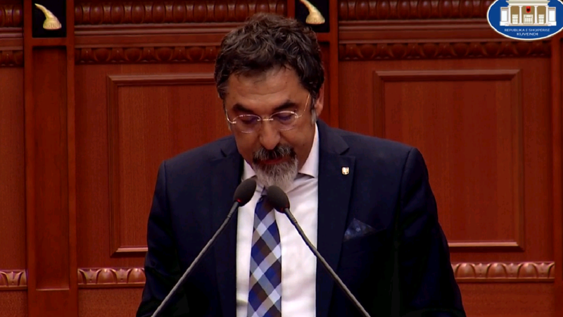 C0A3490F-FD4F-4597-A0EE-7CD2E21363B0