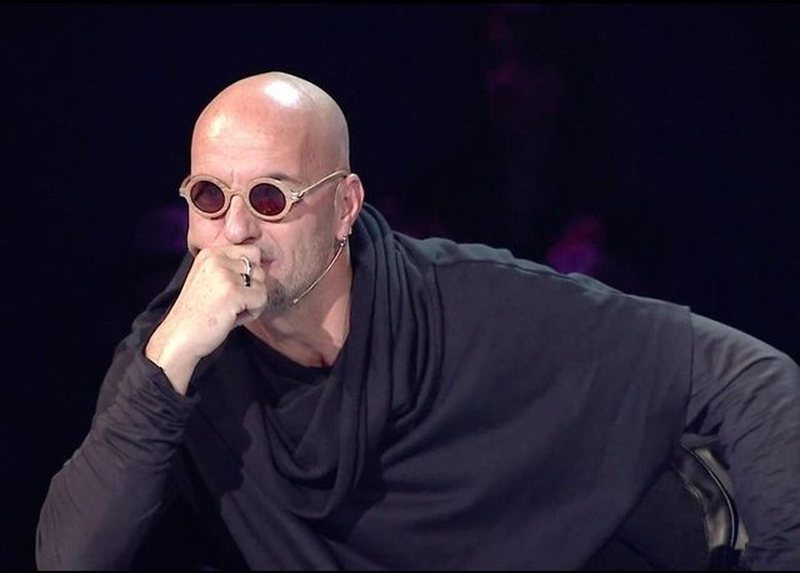 E6696945-97F1-4375-8233-C39329EB1BE7