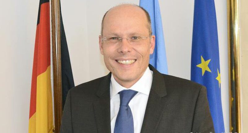 156D0572-CFF9-4494-9049-C9E6852966BD