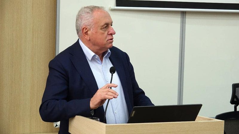 787B7230-4265-4B36-AE97-9A199ABEF63D