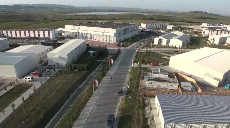 E334BCC4-22DC-49D5-9150-977791A4DC0C