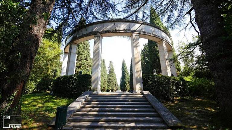 Çfarë është Pallati i Brigadave? Si u ndërtua kompleksi mbretëror, ja historiku dhe detajet