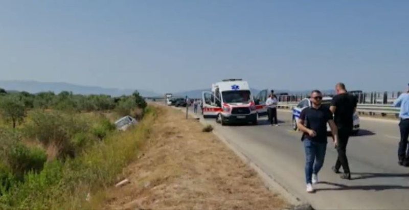 5EE9E2B5-5052-420A-8B53-B76919935E04