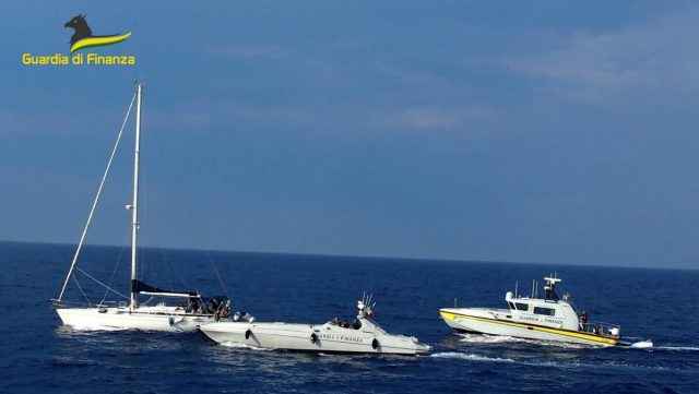 93FED372-AEA3-48C0-AD90-FE8EA388C772