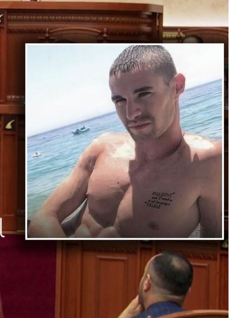 035E2097-6D62-4A4D-A904-872502029E6C