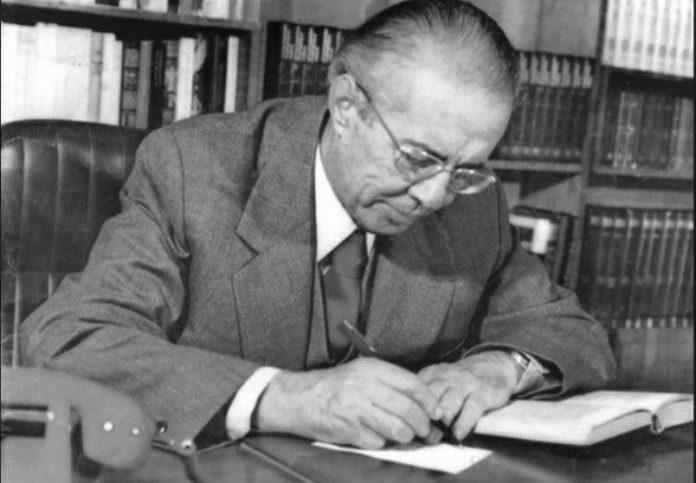 33F884F0-BD9C-4AED-B1B5-C87C754DDAD0