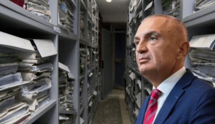 4DB6B105-4C87-48E8-9D4C-6735758A281C