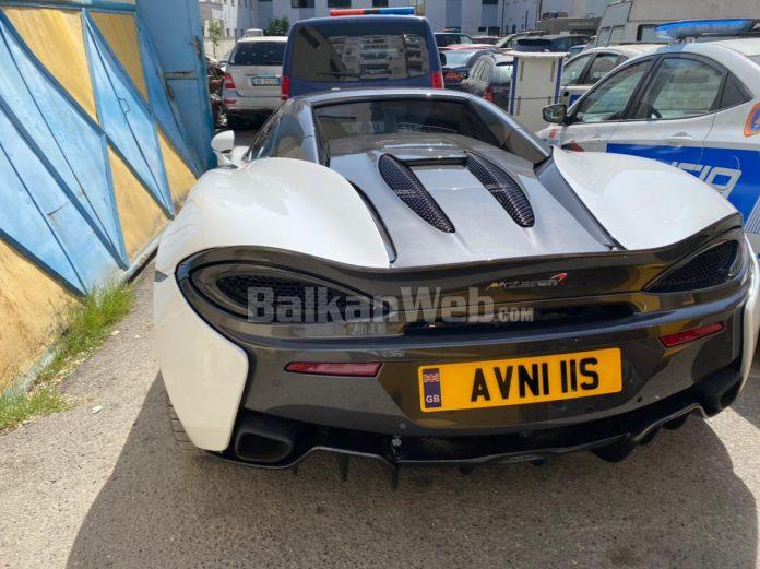 9EACE0B7-5B5A-4526-A14D-DD70F1A951DC