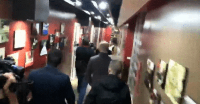 E45D6918-478A-4B2E-93AE-DA88F323ED38