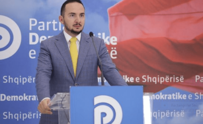 75590F7E-5F8E-428A-AF65-D33C2EFFB54C