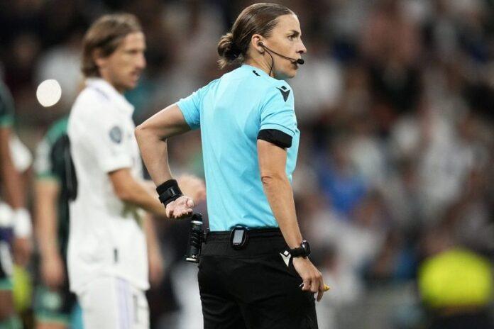 BB77FF0B-BDA2-49EE-A9C8-F1E16D665181