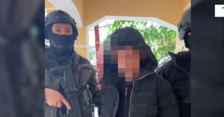 SPAK hap “Kutinë e Pandorës” për atentatin ndaj prokurorit/ Në mesin e 5 të arrestuarve u kap edhe ‘Kili’ në vilën e deputetit të njohur të PS-së, oficerët kërkojnë me detektorë në Nikël