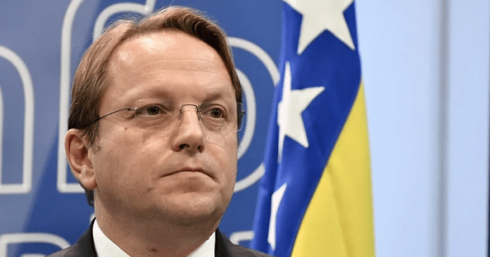 2991251F-C3DB-43E6-9DED-161331F3BCA2