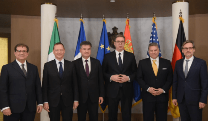 38235192-4211-44E0-ACAA-4088B317FD90