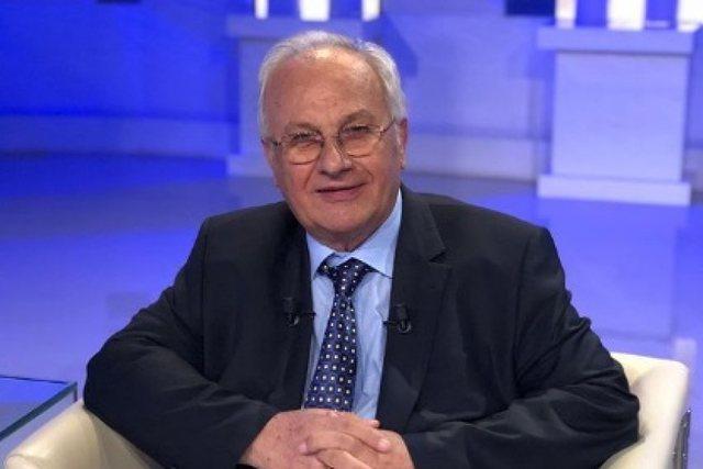 95F7835F-5517-43F4-AA89-542990211812