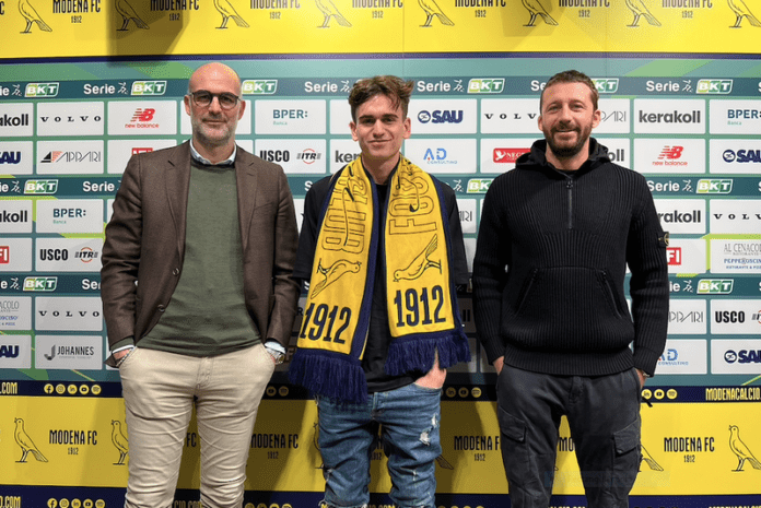 9ADFF3DB-DE4F-4058-8CA5-63552501B9D6