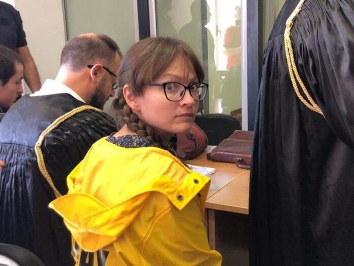 ACE946D7-A1DC-4B0A-9941-ADA4EC7942D0