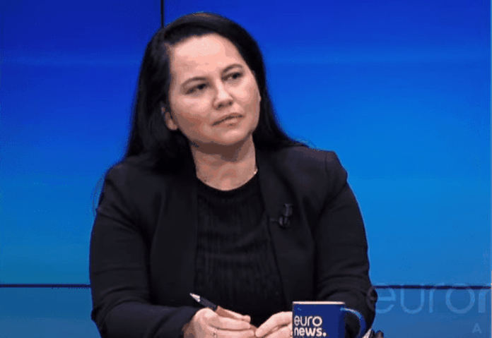 CA8E8E52-9A81-4DD6-BB95-F22A5A88AC2C