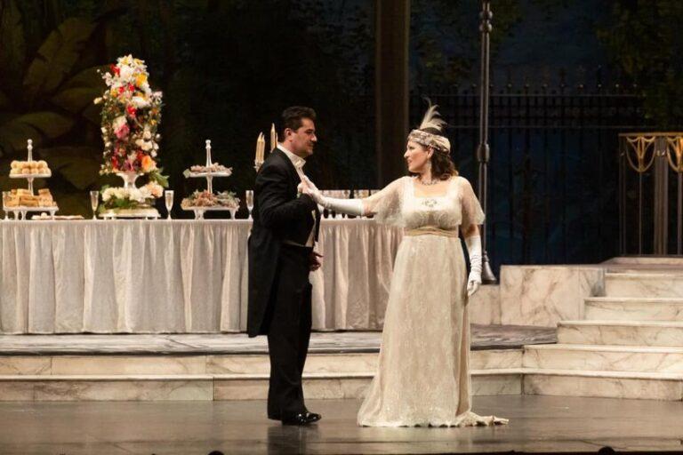 Saimir Pirgu me rolin e Alfredos në “La Traviata” një sukses në Palermo