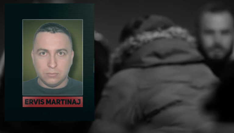 Vis Martinaj pagoi 500 mijë Euro për kokën e tij? Kush është i forti që rrethoi shtëpinë me “spiunë”