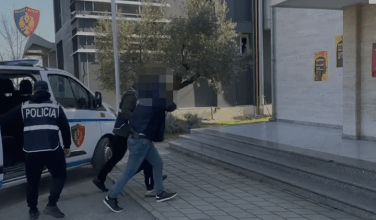 Kapet një tjetër i shumë kërkuar nga Spanja, anëtar i një organizate të fuqishme dhe të dhunshme kriminale, arrestohet personi me rrezikshmëri nga Fieri