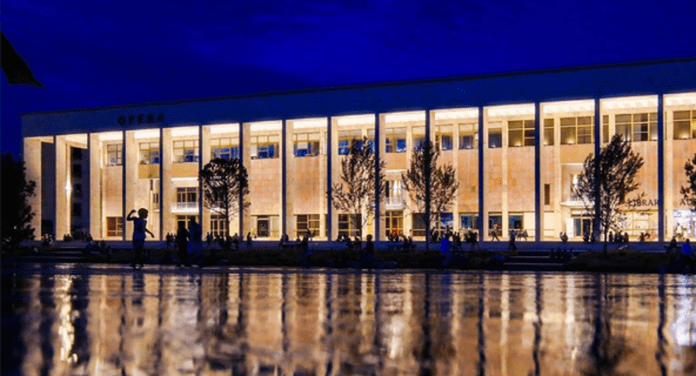 53C9804D-FAC4-4A28-A381-555494DA5239