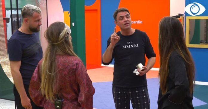 739CC1FD-AEF7-4923-B0DA-5D9B5DD3A976