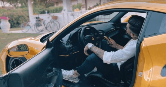 99E4BA31-FFB4-483A-864E-7309E2E5BA86