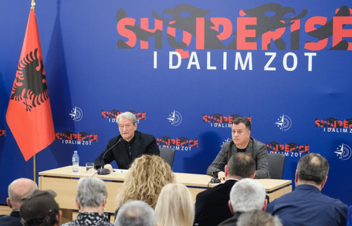 AC16D841-D069-4CBF-BDB6-2DE9979AF1E8