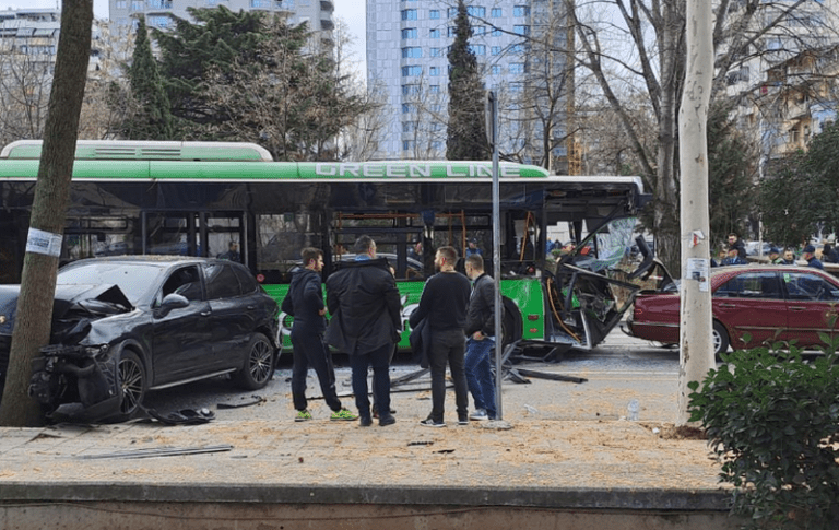 Çfarë e shkaktoi aksidentin e shumëfishtë në Tiranë? Flet shefi i qarkullimit dhe zbardh detaje