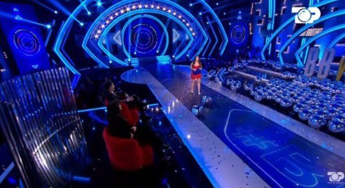 FDAA4FB1-0D1D-45D1-AC51-5E00FA3912DE