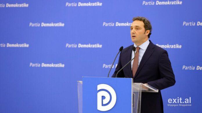 763F77EE-64A8-4CE7-851A-A37E005F4083